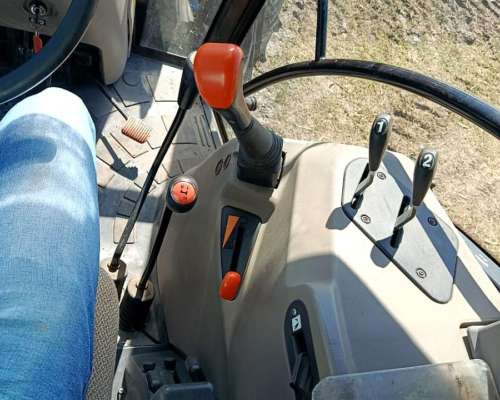 Tractor Case Farmall 100jx 2017 con Pala - Solo 2.900 Hs