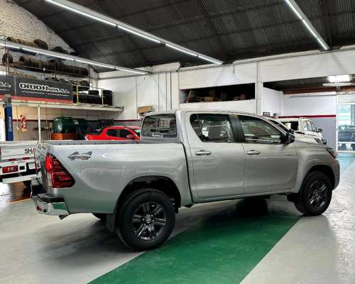 Hilux C/doble 2.8 TDI Automatica SR 4X4 0km MY2025 Orio Hnos