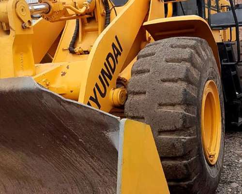 Hyundai HL 760, con 3 Mts