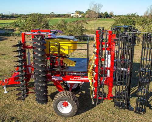 Acondicionador de Suelos 3 en 1 + Sembradora Tecno Campo