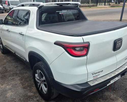 Fiat Toro Volcano 2.0 4X4 AT (2017)