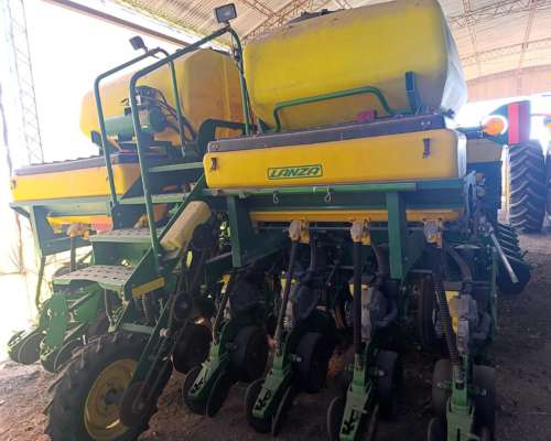 John Deere DB44 de 24 a 52 . Corte - Fertilizador Lanza