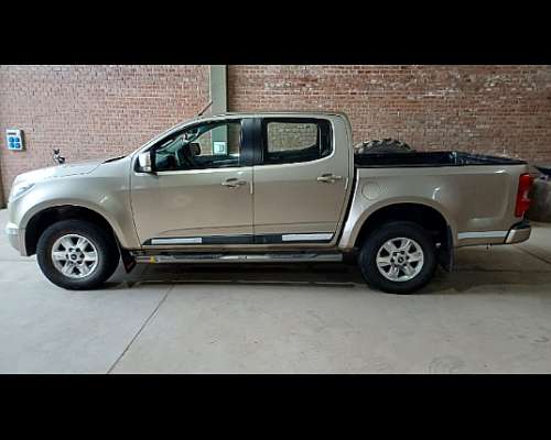 Vendo S10 LT 4 X 2 año 2013 con 138 Mil km