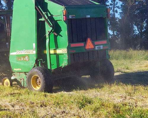 Rotoenfardadora John Deere 567