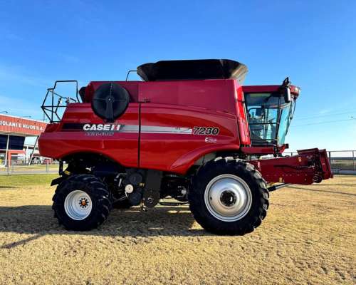 Cosechadora Case IH 7230 año 2018 con 1.900 Hs
