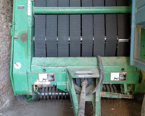 John Deere 566. Rollos de 1.60m.
