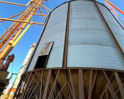Vendo 4 Silos Aereos de 240 TN
