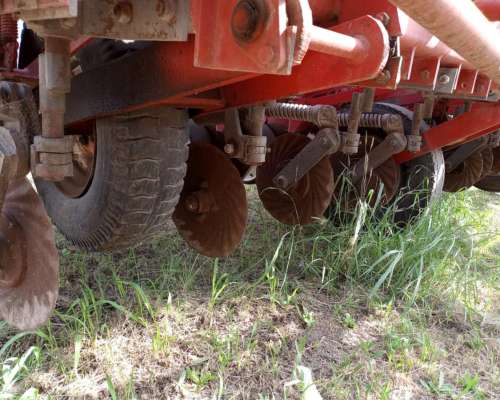 Sembradora Apache M6120 de 13 a 5252 C/ Monitor