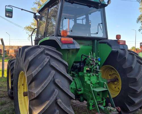 Tractor John Deere 7500