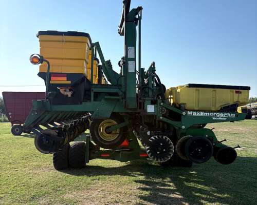 John Deere 1740, 16 a 52