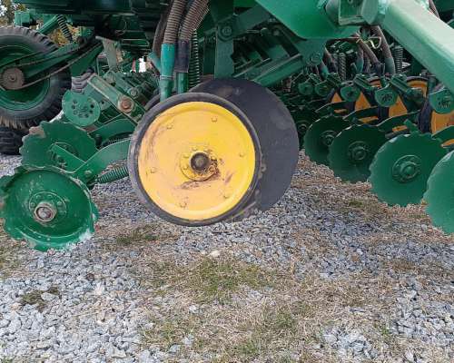 Sembradora Pierobon MD 21-48 Monodisco