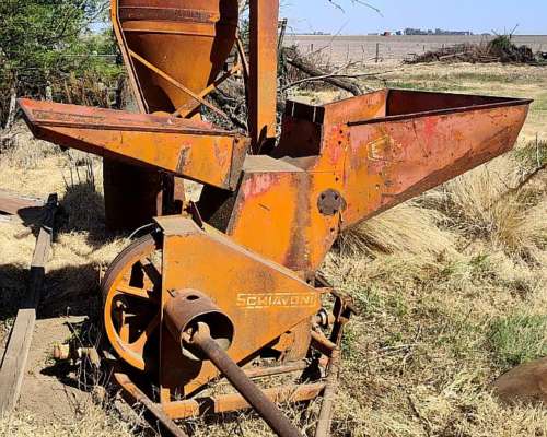 Moledora de Fardo y Granos Schiavoni.