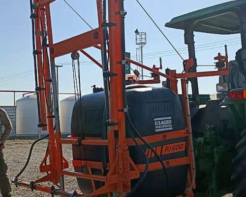 Pulverizadora Jacto Condor PJ 600
