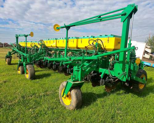 Sembradora Erca de 18 a 52 CMS con Equipo Neumatico Geronzi