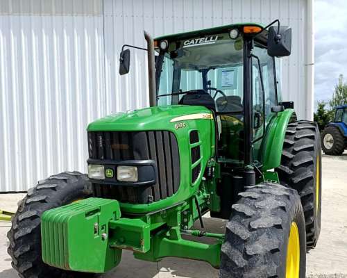 Tractor John Deere 6110 D - 2016