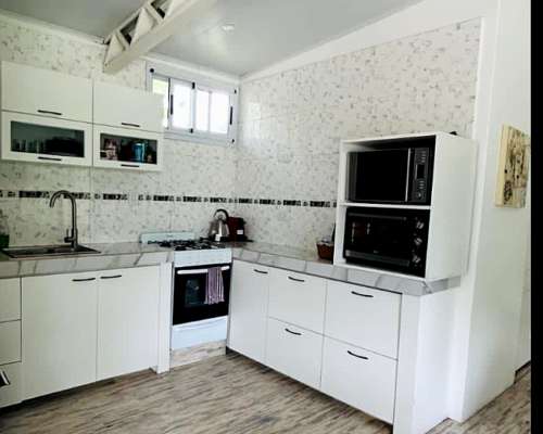 Casa de Tres Dormitorios. Alegre. Ranchos