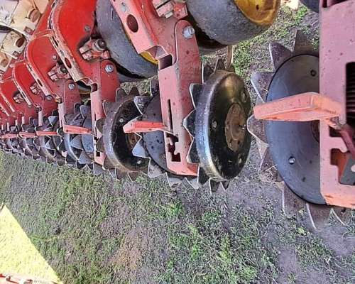 Sembradora Bertini 28.000 Neumatica de 20 a 41