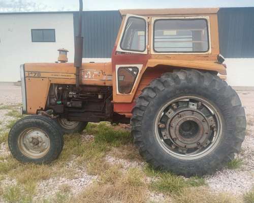 Massey Ferguson 1175 .