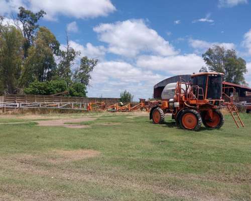 Jacto 2500 - 24 Mts ( NO TOM Canje )