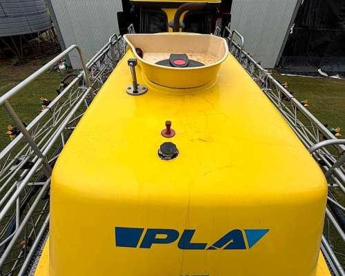 Fumigador Pla 3.500 año 2015. Rodado 46, Caja Automática.