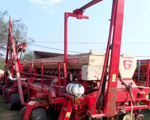 Sembradora Giorgi Precisa 8000 20-52 Neumática 2007 con Kit