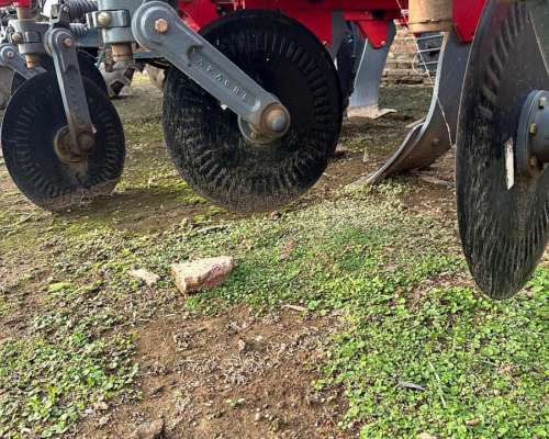 Subsolador Descompactador Paratil Apache de 6 Timones PUA