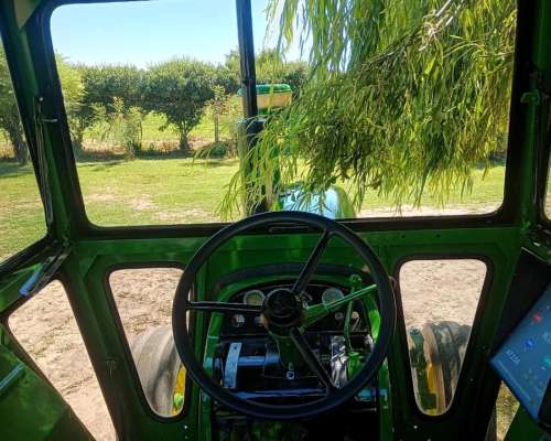 Tractor John Deere 4530