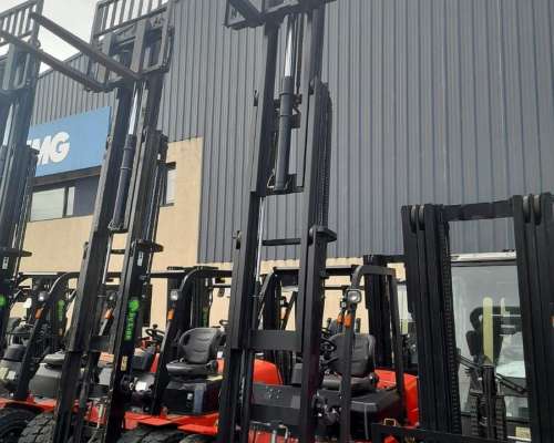 Autoelevador 3.5 Toneladas Torre Triple Diesel Ruedas Duales