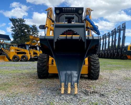 Minicargadora con Balde Desgarrador Sinomach 255f