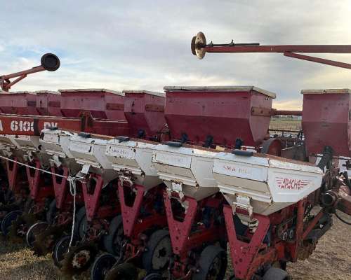 Sembradora Apache 6100 , 13 , 52