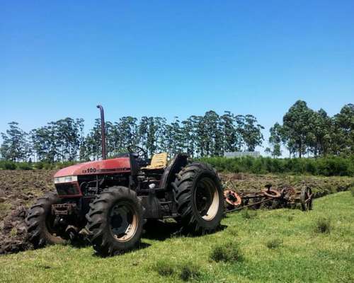 Vendo Tractor Case CX100