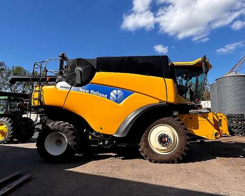 New Holland CR 9060 Usado