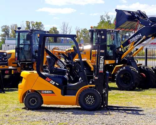 Autoelevador Eisen DF25 2500kg Torre Doble 3.7m Powershift