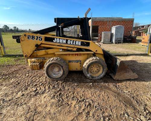 Minicargadora John Deere 8875