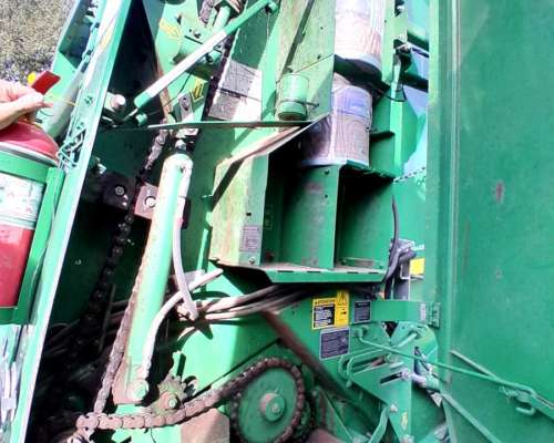 John Deere 569 año 2016