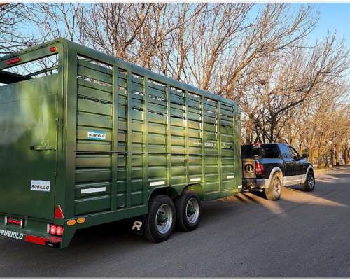 Acoplado Trailer Jaula para Caballos. Dos Ejes.