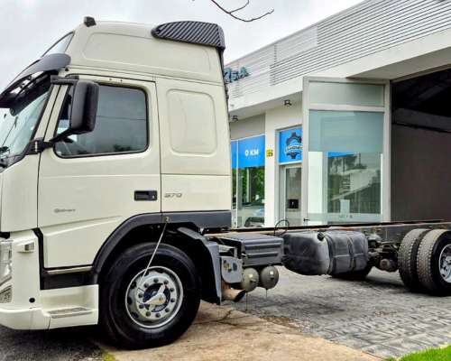 Camión Volvo 370 (2012)