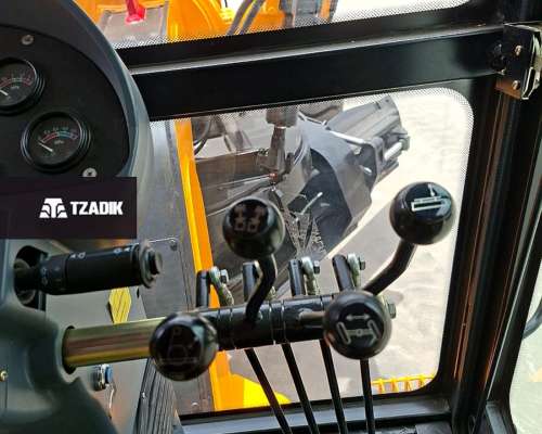 🚜 Motoniveladora Michigan Modelo Hd170m en Tzadik: Potencia