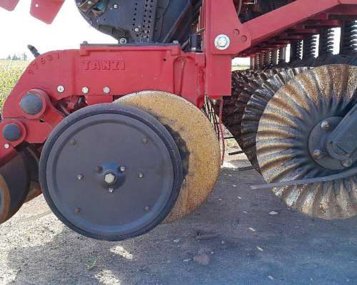 Sembradora Tanzi Mod Special 5, de 46 Líneas a 35 cm