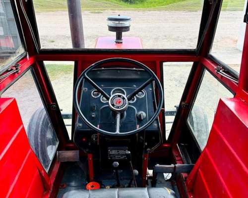 Massey Ferguson 1185 año 1977.
