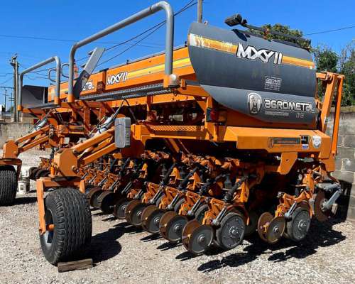 Sembradora Agrometal MXY 2, Grano Fino, 33 a 21, año 2014,