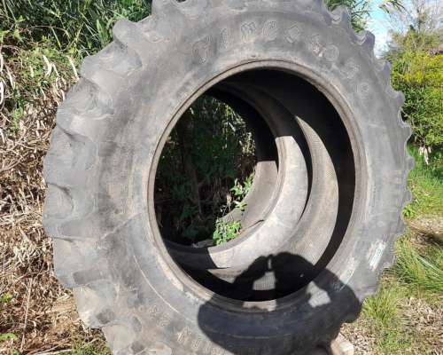 Vendo Cubiertas Varias Medidas 20-8-42/ 20-8-38/ 23.1.30