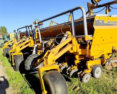 Sembradora Agrometal TX Mega 18 a 52 - 2005