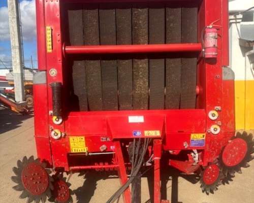 Rotoenfardadora 5881, con 70 Rollos. Impecable