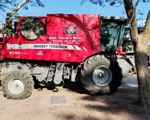 Cosechadora MF 9790 - 2013