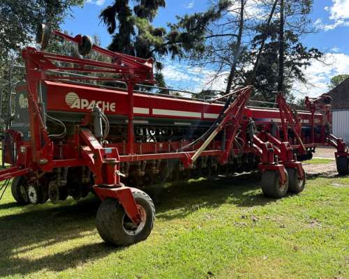 Sembradora Apache 27000+ 32 Lineas a 42 cm Mecanico