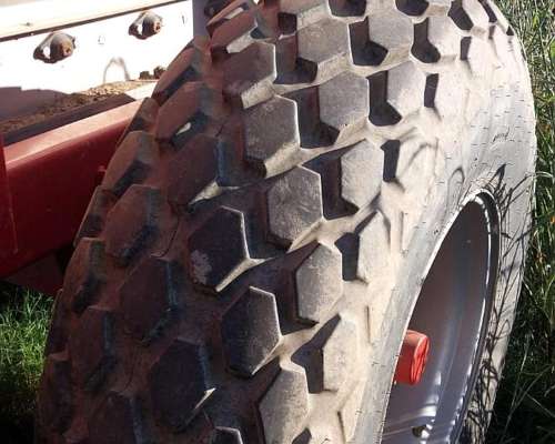 Fertilizadora de Arrastre Fertec Orgánica 9500