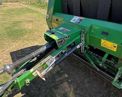 Rotoenfardadora John Deere 569