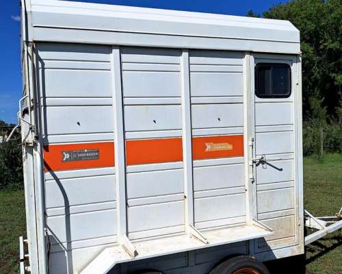 Trailer Batan para 2 Caballos Seminuevo - Paracol