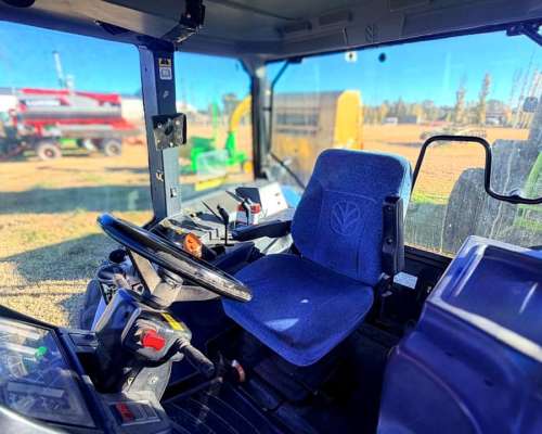 Nh Tractor 7040 TM
